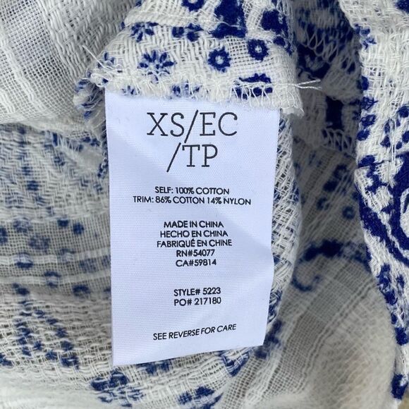 CAbi VERANDA SLEEVELESS TOP/TANK/BLOUSE BLUE/WHITE PAISLEY FLORAL LACE XS NBW - Picture 4 of 10